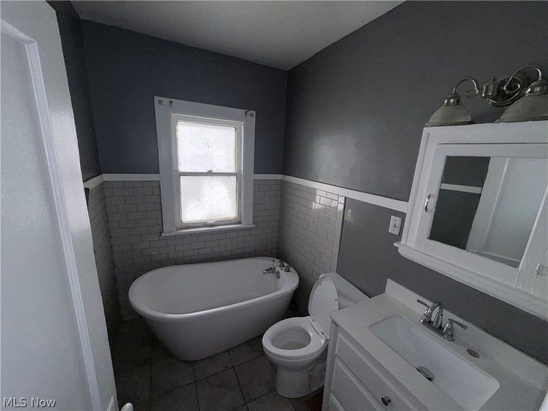 16902 Endora Road, Cleveland, OH 44112 Photo 4