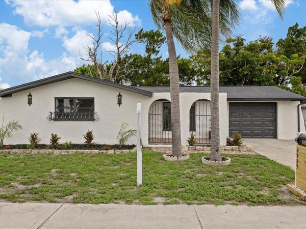 9401 GLEN MOOR LANE , PORT RICHEY, FL 34668
