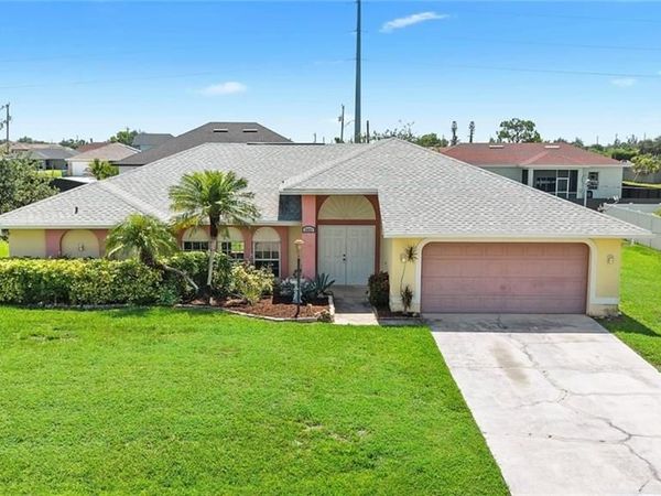 2021 NW Juanita PL , CAPE CORAL, FL 33993