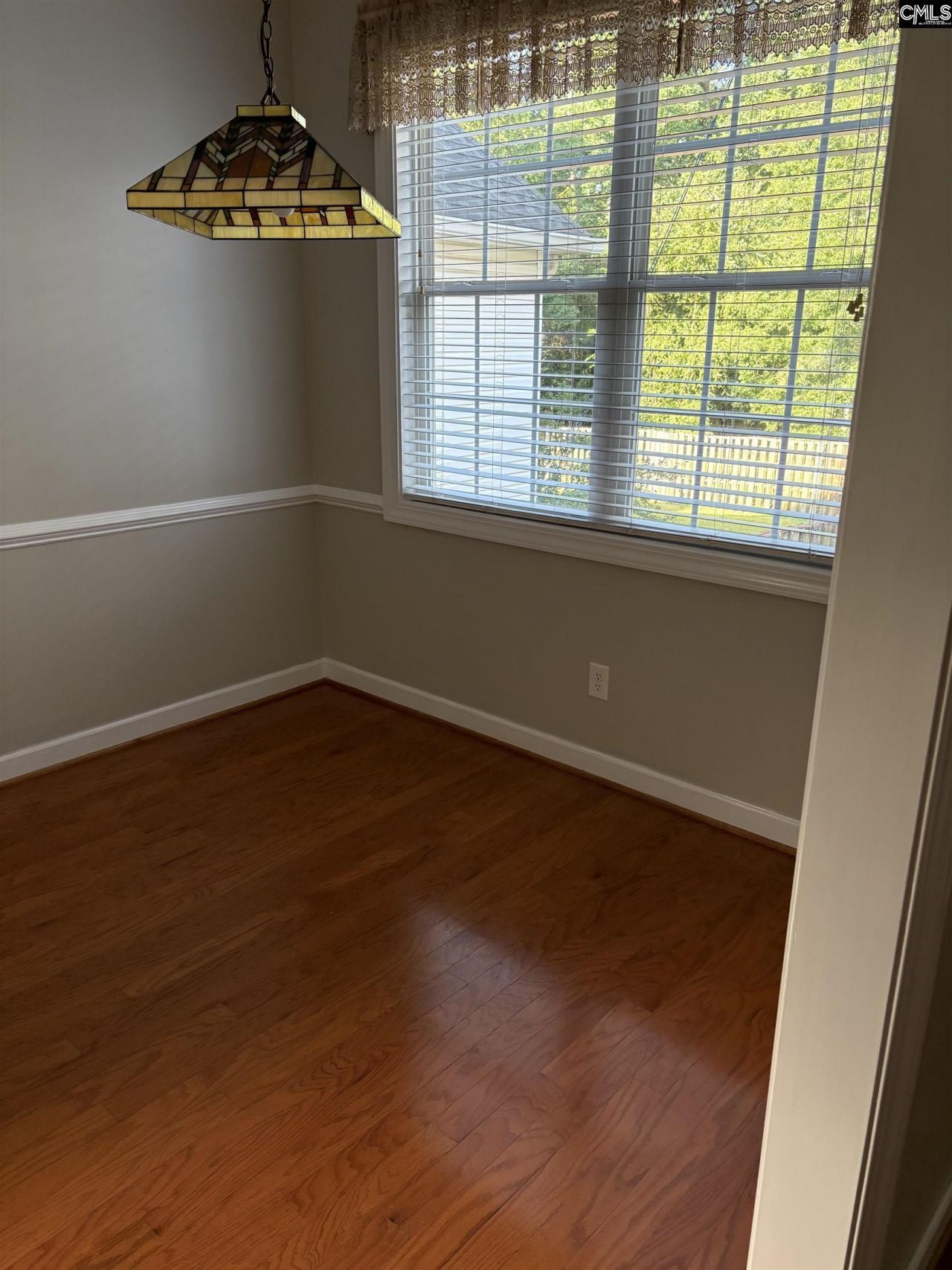 216 Powell Drive  Photo 4