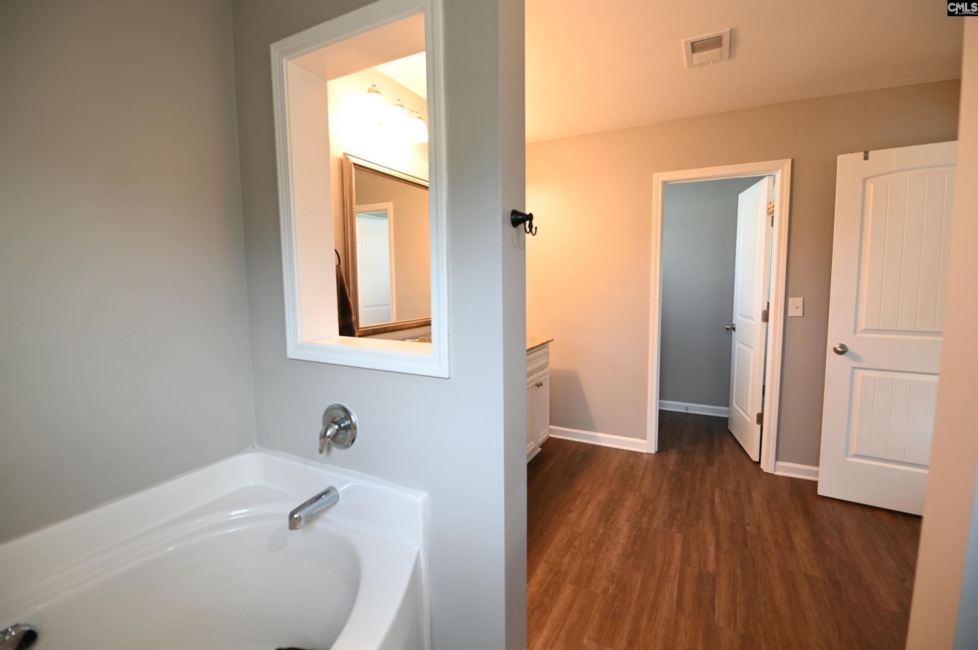 422 Glen Arven Court  Photo 13