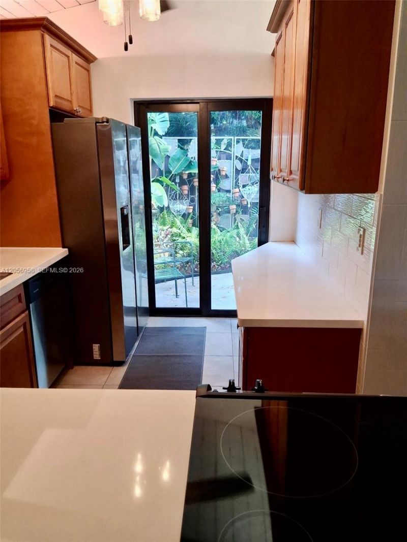 151 Essex Rd , Unit 4-30, Hollywood, FL 33024 Photo