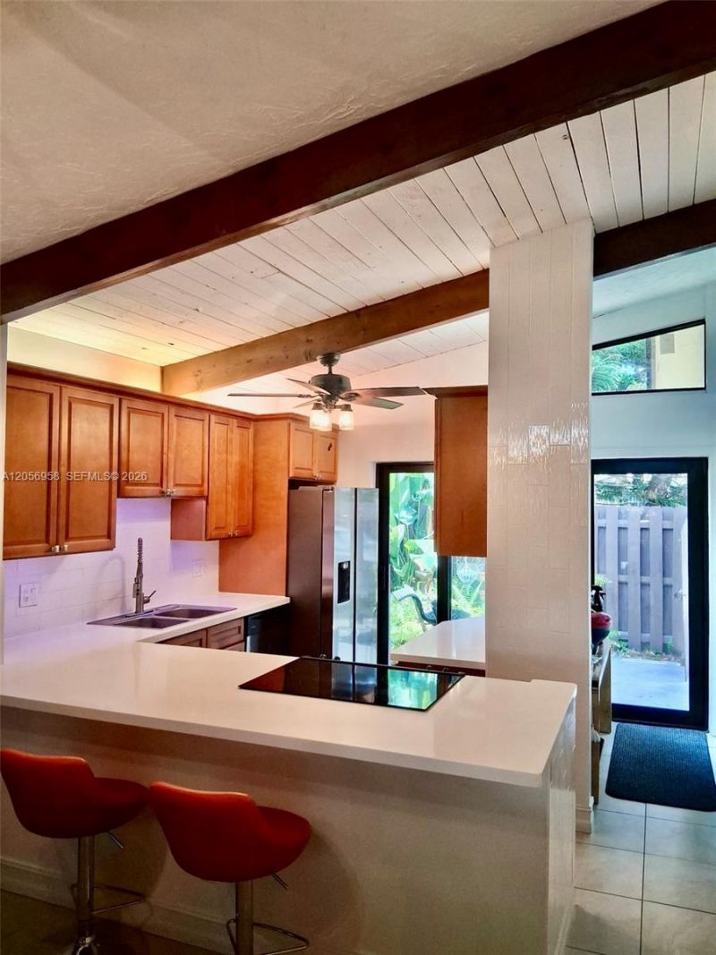 151 Essex Rd , Unit 4-30, Hollywood, FL 33024 Photo