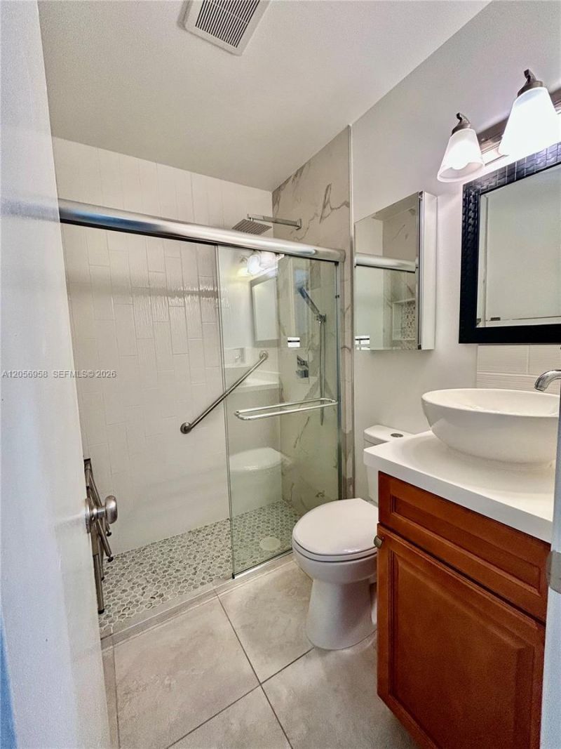 151 Essex Rd , Unit 4-30, Hollywood, FL 33024 Photo