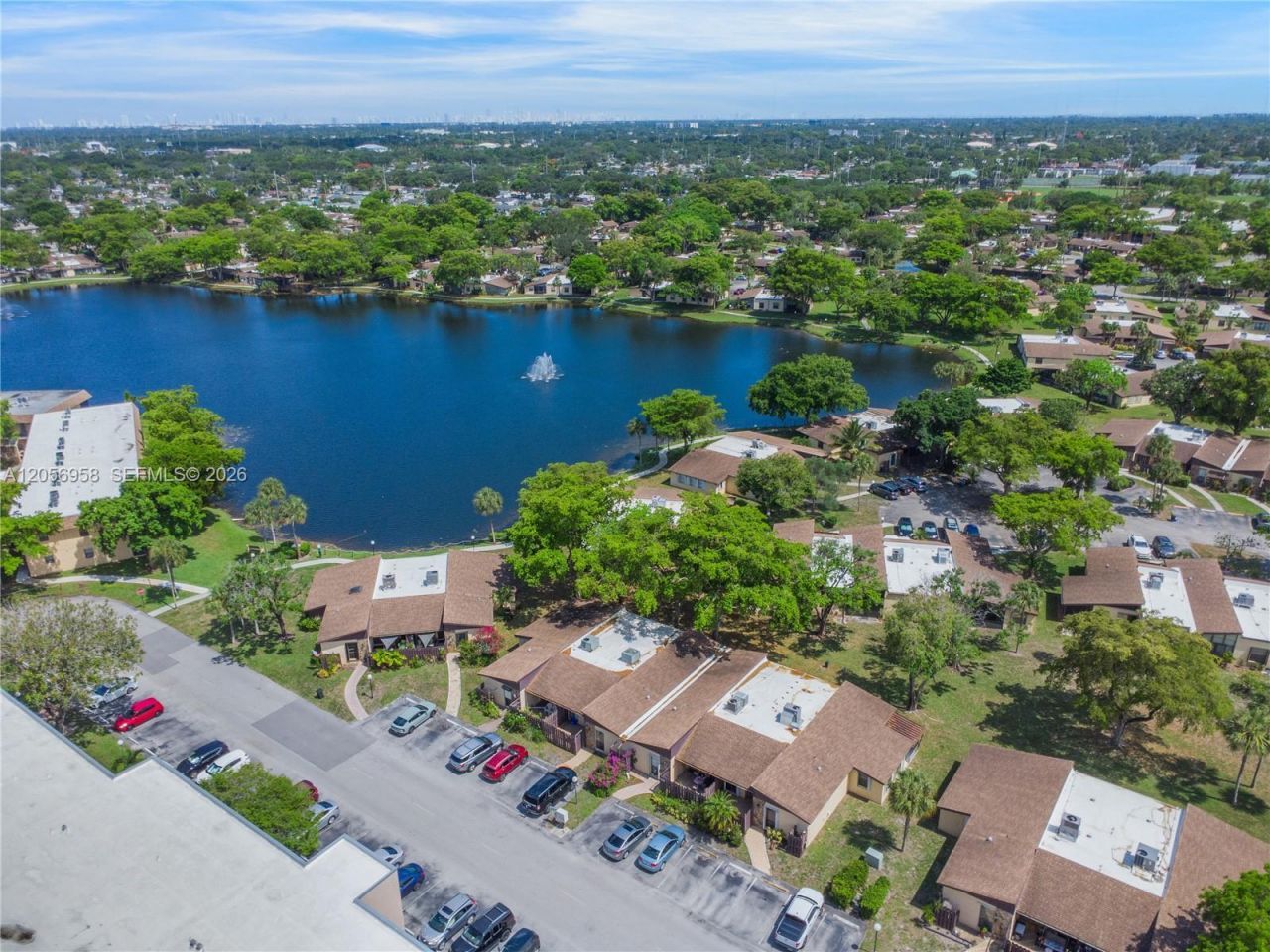 151 Essex Rd , Unit 4-30, Hollywood, FL 33024 Photo