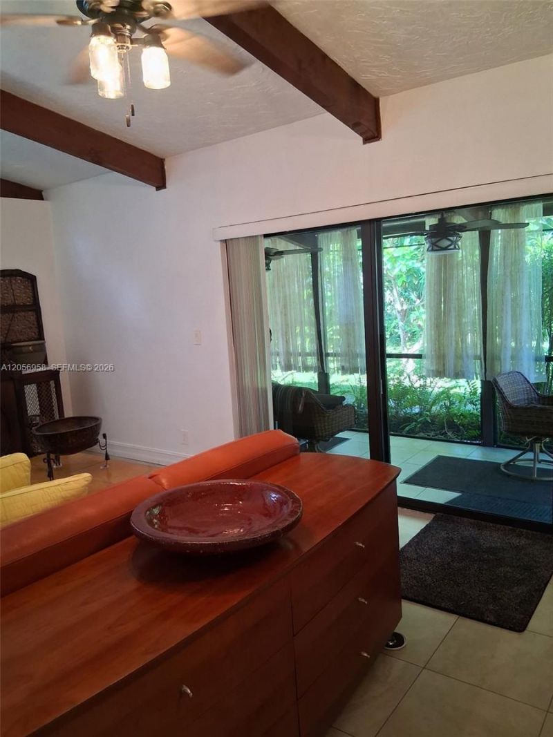 151 Essex Rd , Unit 4-30, Hollywood, FL 33024 Photo