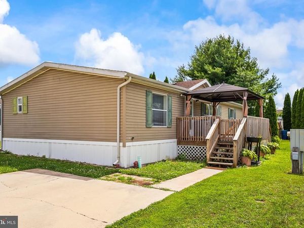 29 HAMPSHIRE DRIVE, NEW OXFORD, PA 17350