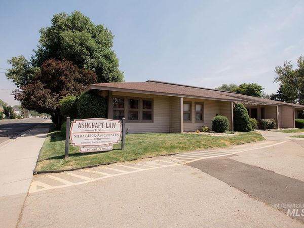 430 N 3rd E, Mountain Home, ID 83647