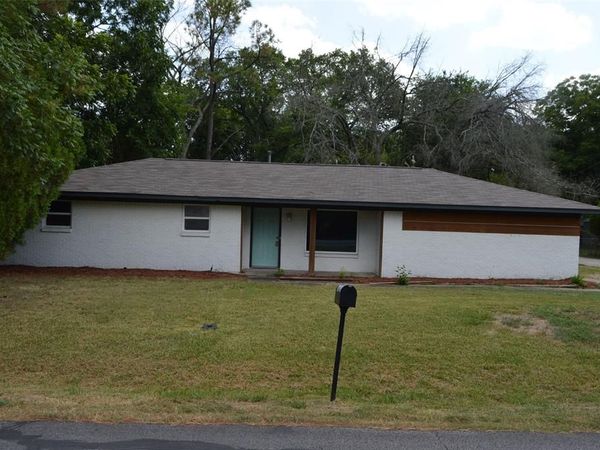 501 E 2nd Street, Quinlan, TX 75474