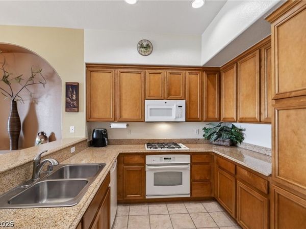 62 E SERENE Avenue , Unit 324, Las Vegas, NV 89123