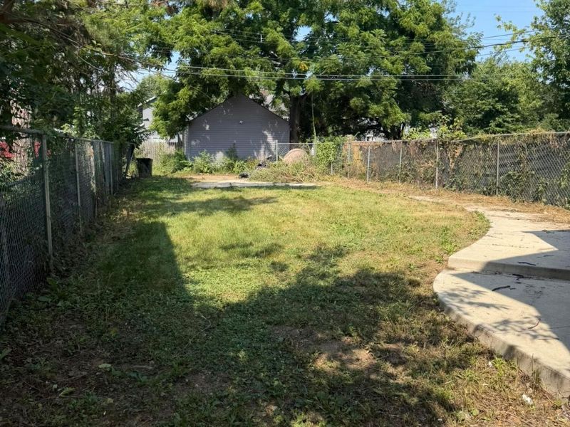 559 S Burgess Avenue , Columbus, OH 43204 Photo 4