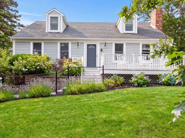 25 Marthas Lane, Harwich, MA 02645