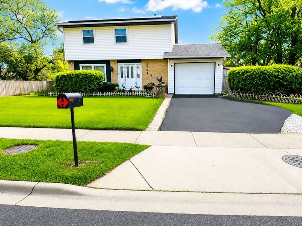 1738 Newport Street, Glendale Heights, IL 60139