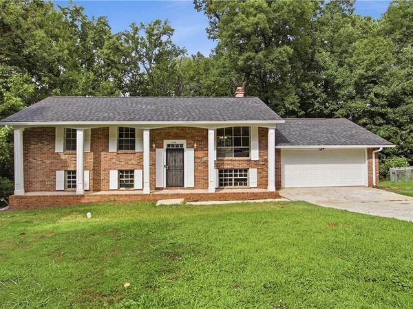 1446 Walnut Ridge Way , Stone Mountain, GA 30083