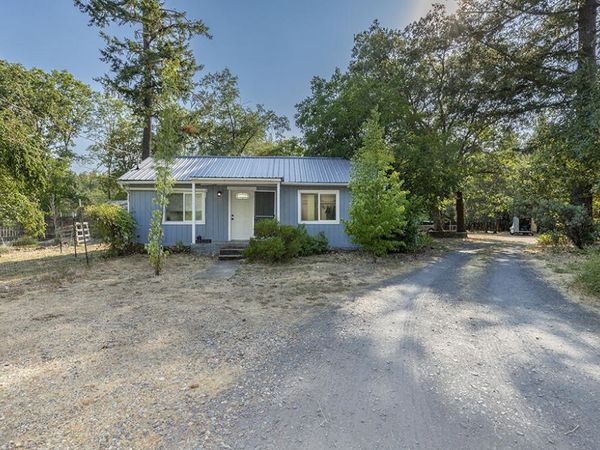 2524 Rockydale Road, Cave Junction, OR 97523
