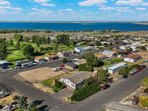 7012 Plaza Street SE, Othello, WA 99344