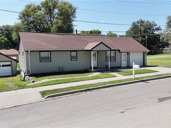 404 6th Street, Savannah, MO 64485