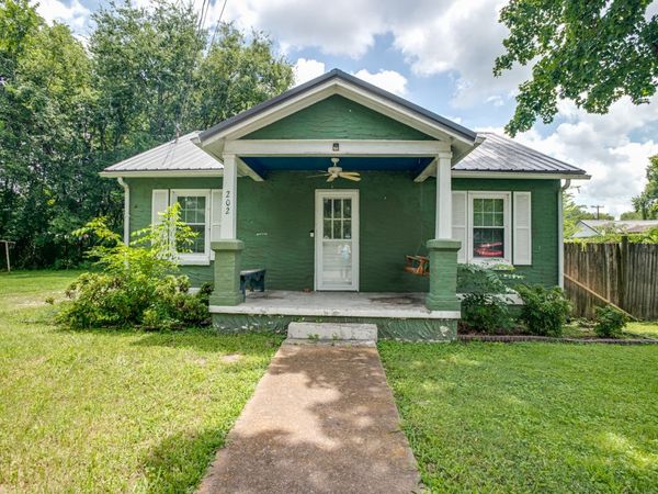 202 N Cherry St , Mount Pleasant, TN 38474