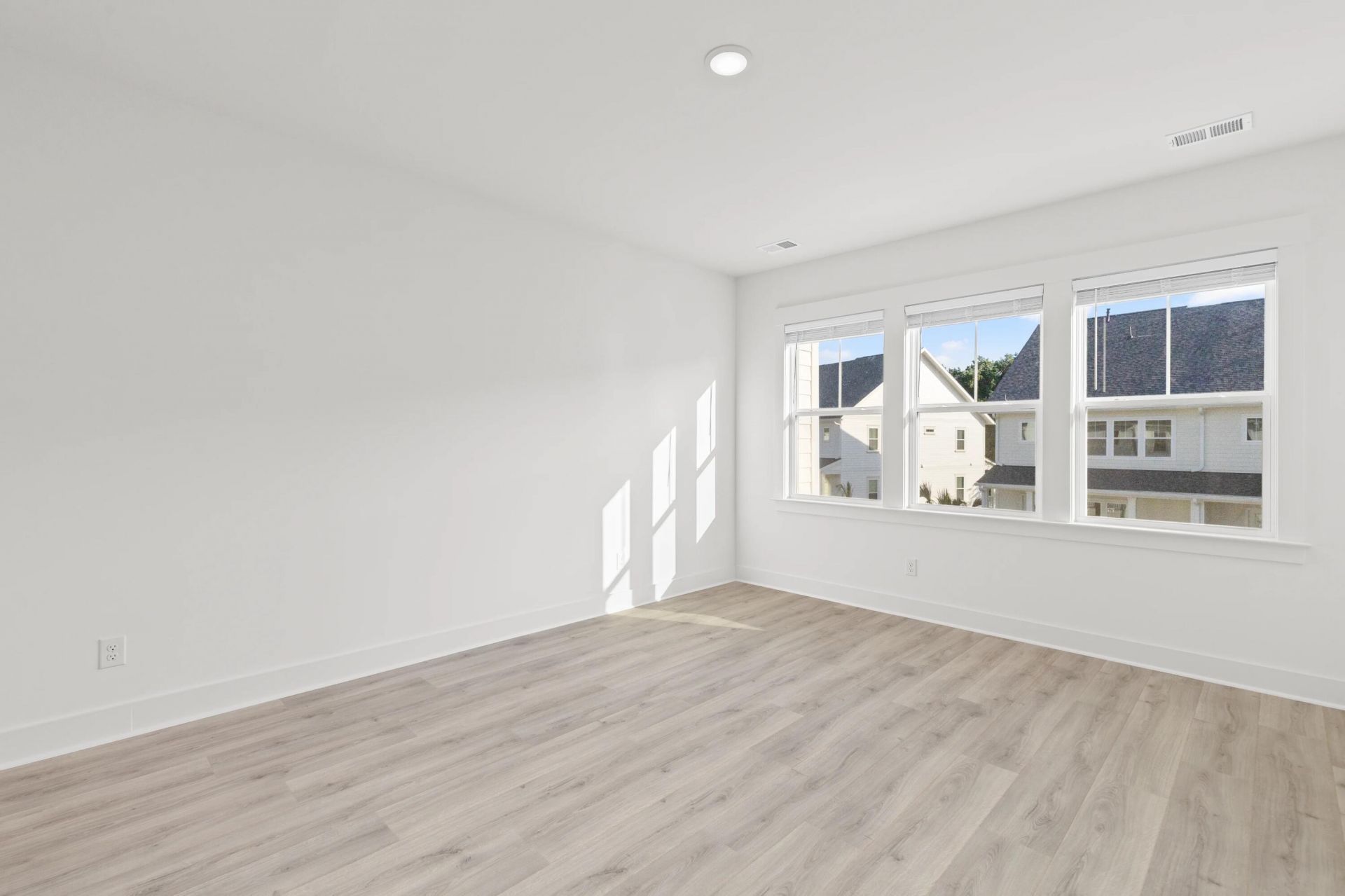 128 Etta Way Photo 17