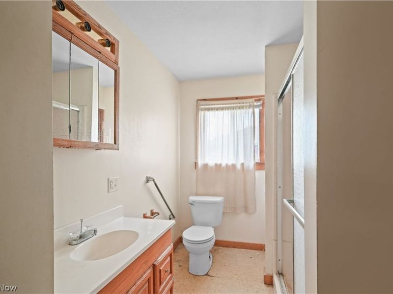 374 Niles Cortland Road SE, Warren, OH 44484 Photo 23