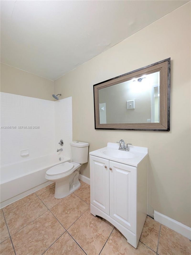 10765 SW 108th Ave , Unit 303, Miami, FL 33176 Photo