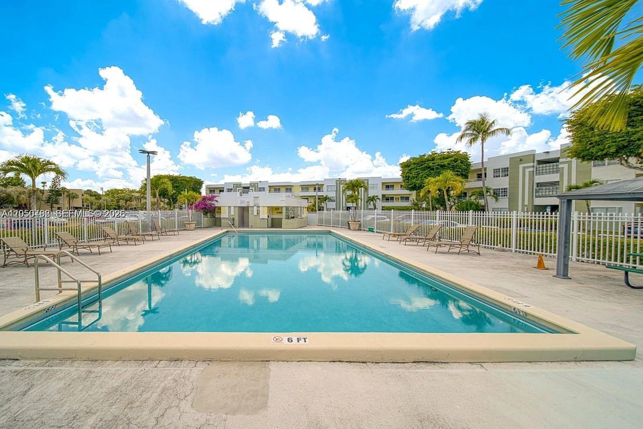 10765 SW 108th Ave , Unit 303, Miami, FL 33176 Photo