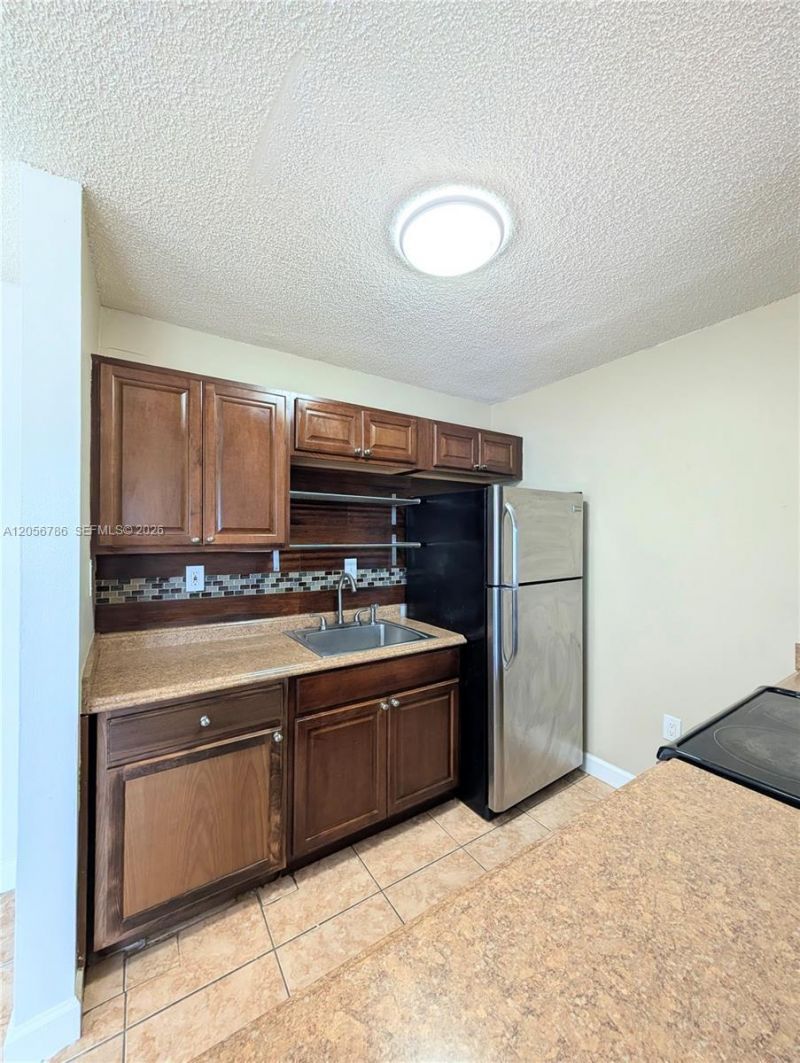 10765 SW 108th Ave , Unit 303, Miami, FL 33176 Photo