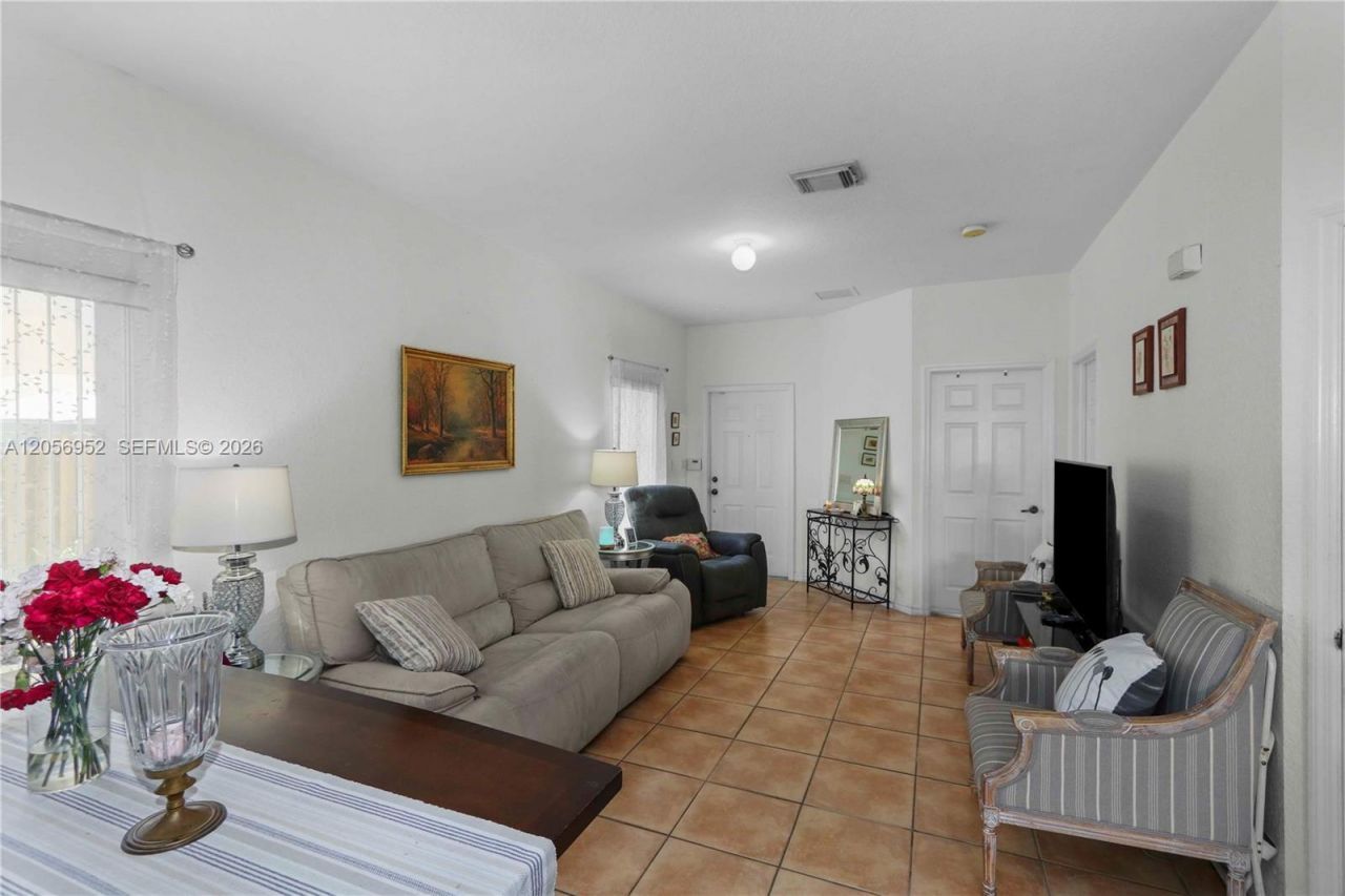8242 NW 107th Ct , Unit 8-12, Doral, FL 33178 Photo