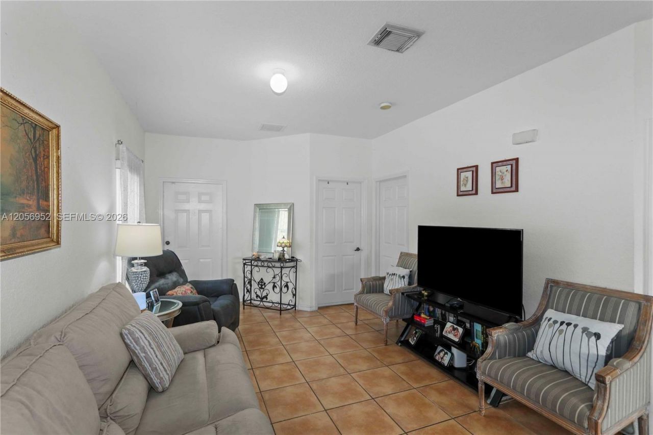 8242 NW 107th Ct , Unit 8-12, Doral, FL 33178 Photo