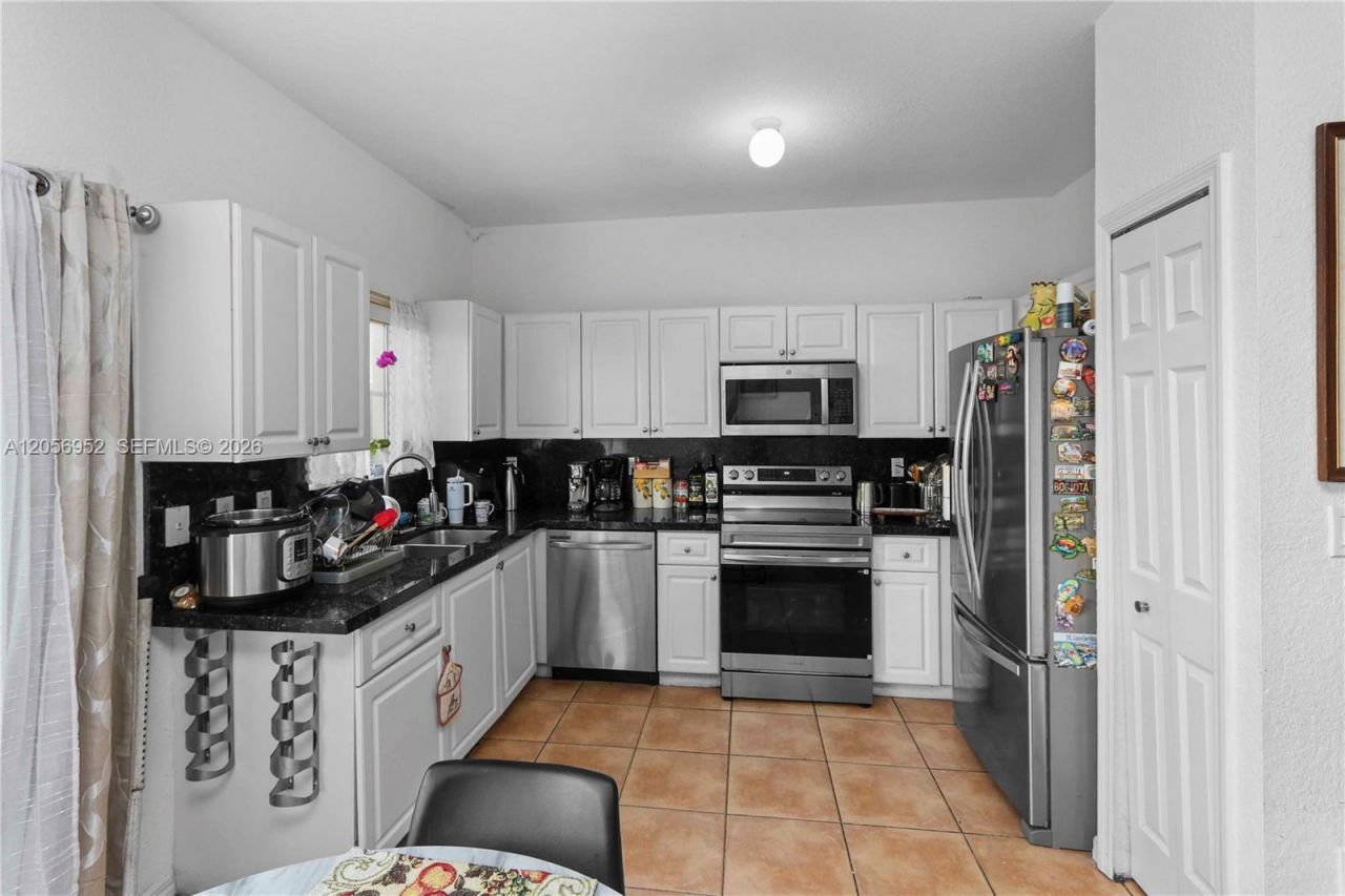 8242 NW 107th Ct , Unit 8-12, Doral, FL 33178 Photo