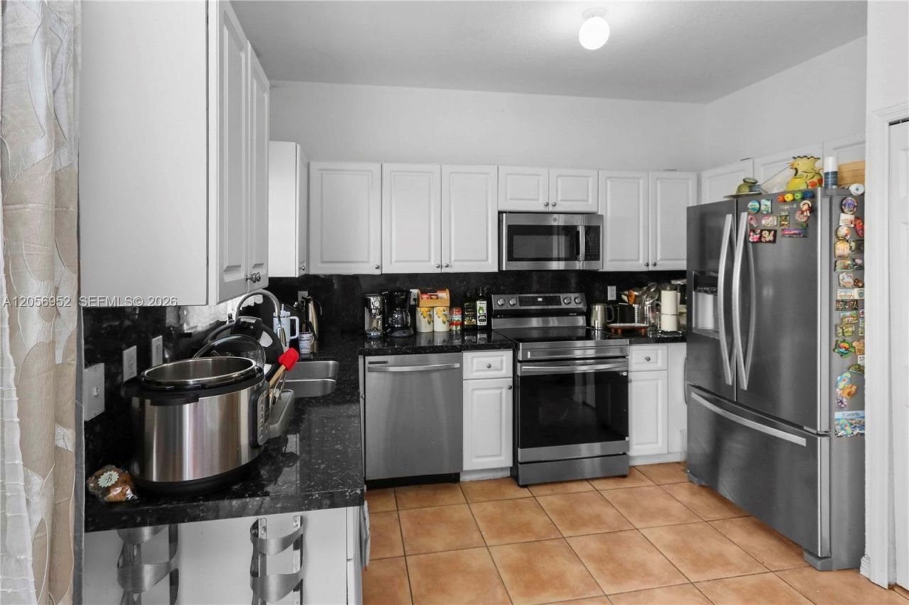 8242 NW 107th Ct , Unit 8-12, Doral, FL 33178 Photo