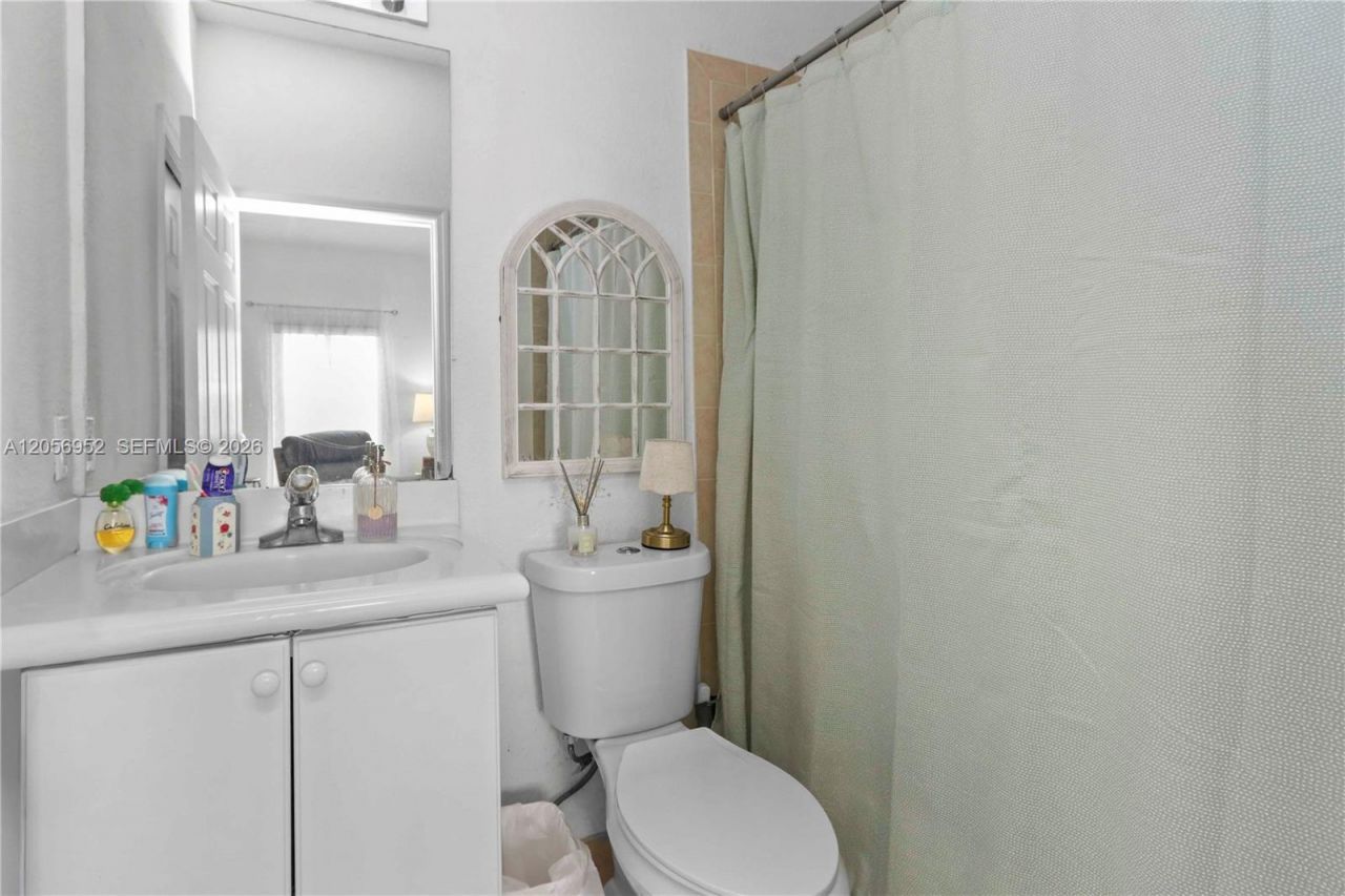 8242 NW 107th Ct , Unit 8-12, Doral, FL 33178 Photo