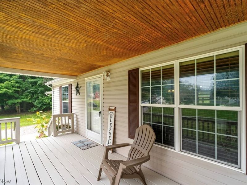 3306 Sycamore Drive, New Waterford, OH 44445 Photo 7