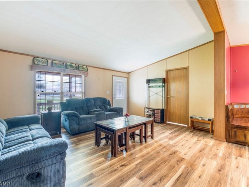 3306 Sycamore Drive, New Waterford, OH 44445 Photo 9