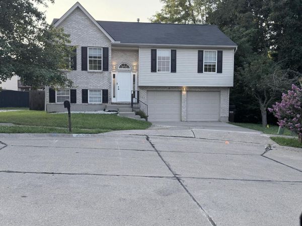 3652 Pondside Court, Elsmere, KY 41018