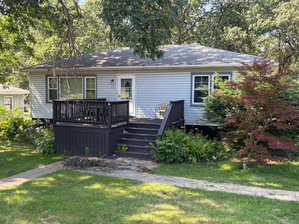 1009 Riverlane Drive, Lake Station, IN 46405