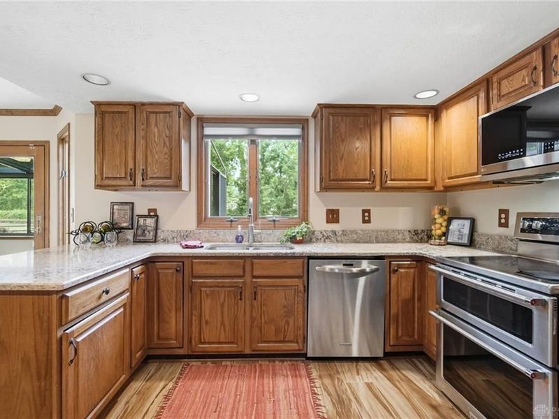 3468 Fairwood Drive, Beavercreek, OH 45432 Photo 18