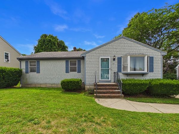 52 Valley View Dr., New Bedford, MA 02740