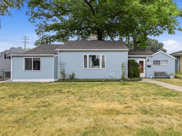 4336 S Pennsylvania AVENUE, Saint Francis, WI 53235