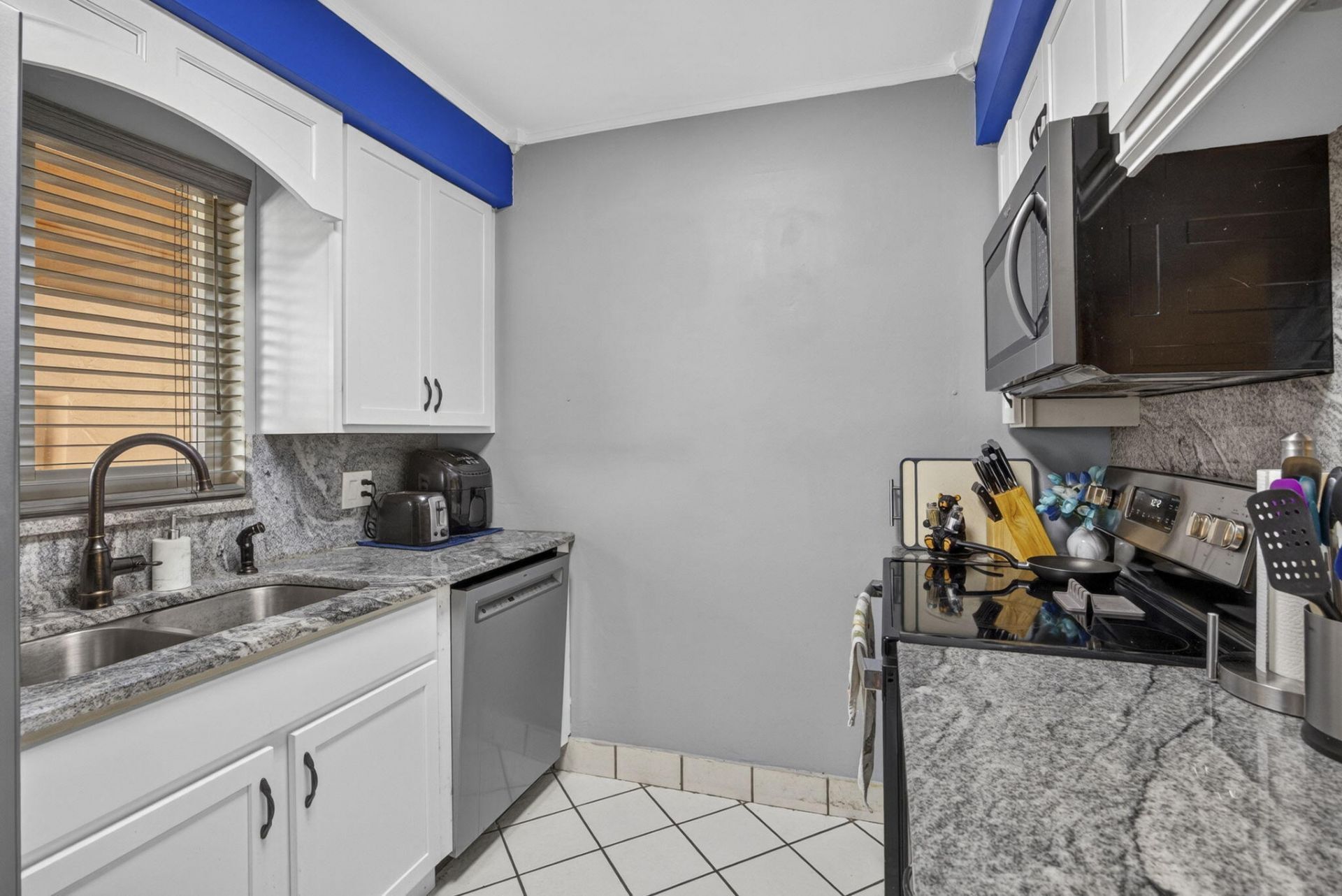 12027 Greenway Circle S, Unit 204, Royal Palm Beach, FL 33411 Photo