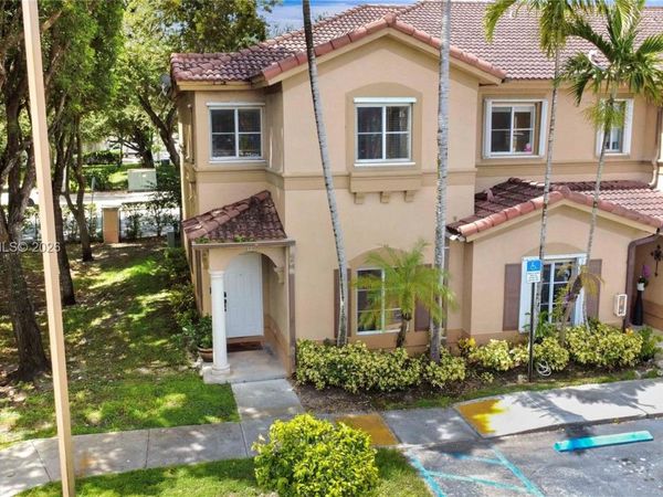 10720 NW 82nd Ter , Unit 1-8, Doral, FL 33178