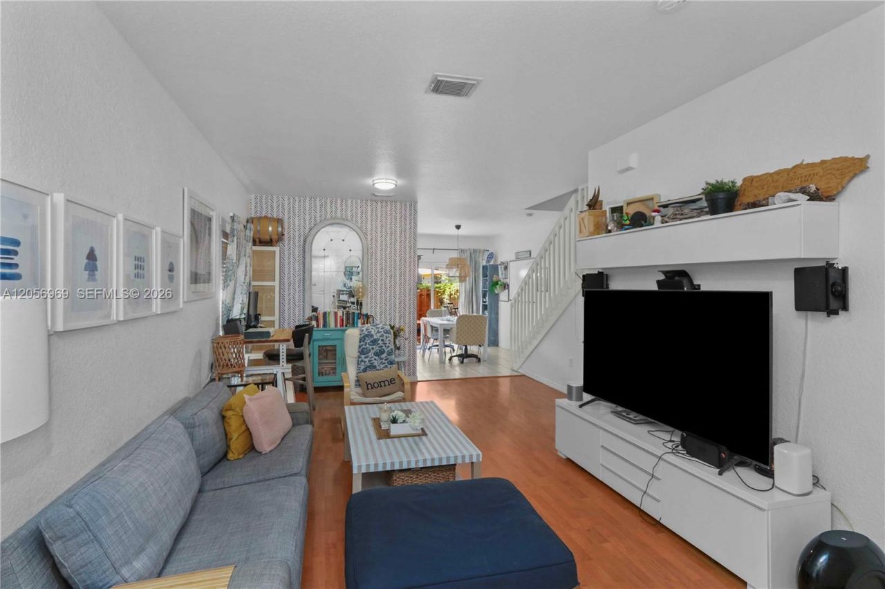 10720 NW 82nd Ter , Unit 1-8, Doral, FL 33178 Photo