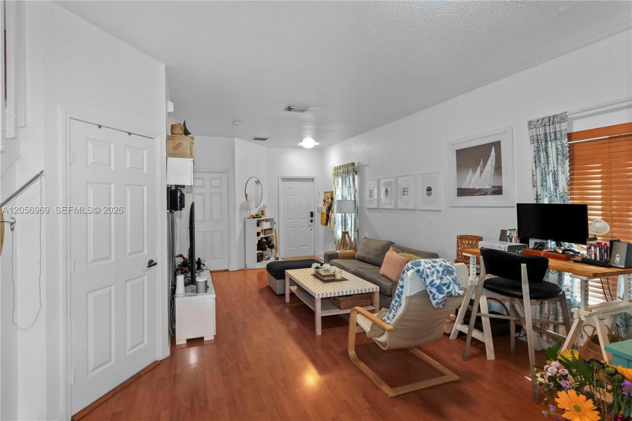 10720 NW 82nd Ter , Unit 1-8, Doral, FL 33178 Photo