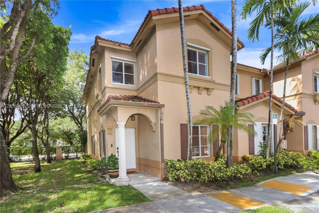10720 NW 82nd Ter , Unit 1-8, Doral, FL 33178 Photo