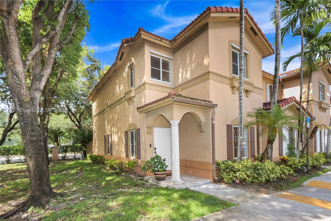 10720 NW 82nd Ter , Unit 1-8, Doral, FL 33178 Photo