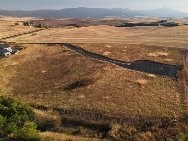 000 Mix Rd, Moscow, ID 83843