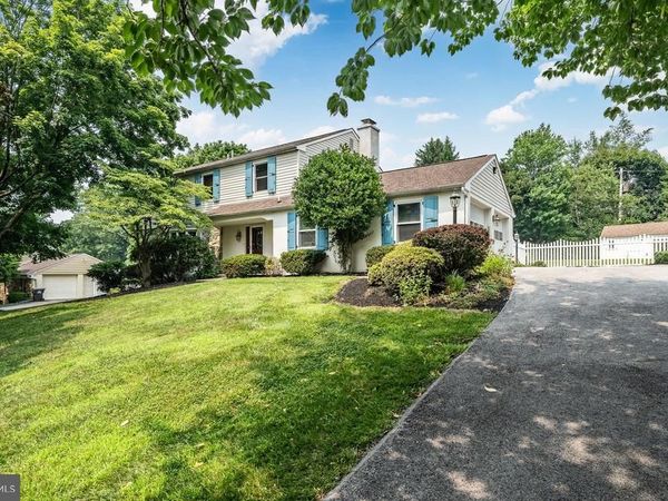 15 CRESTVIEW ROAD, PHOENIXVILLE, PA 19460