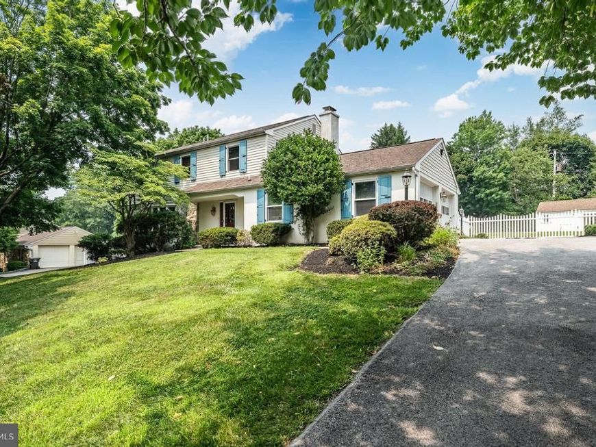 15 Crestview Road, Phoenixville, PA 19460 Main Photo