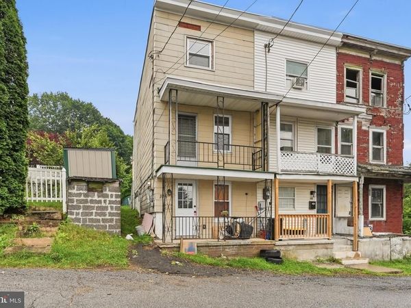 105 EAST STREET, MINERSVILLE, PA 17954