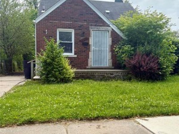 15300 Faircrest Street, Detroit, MI 48205